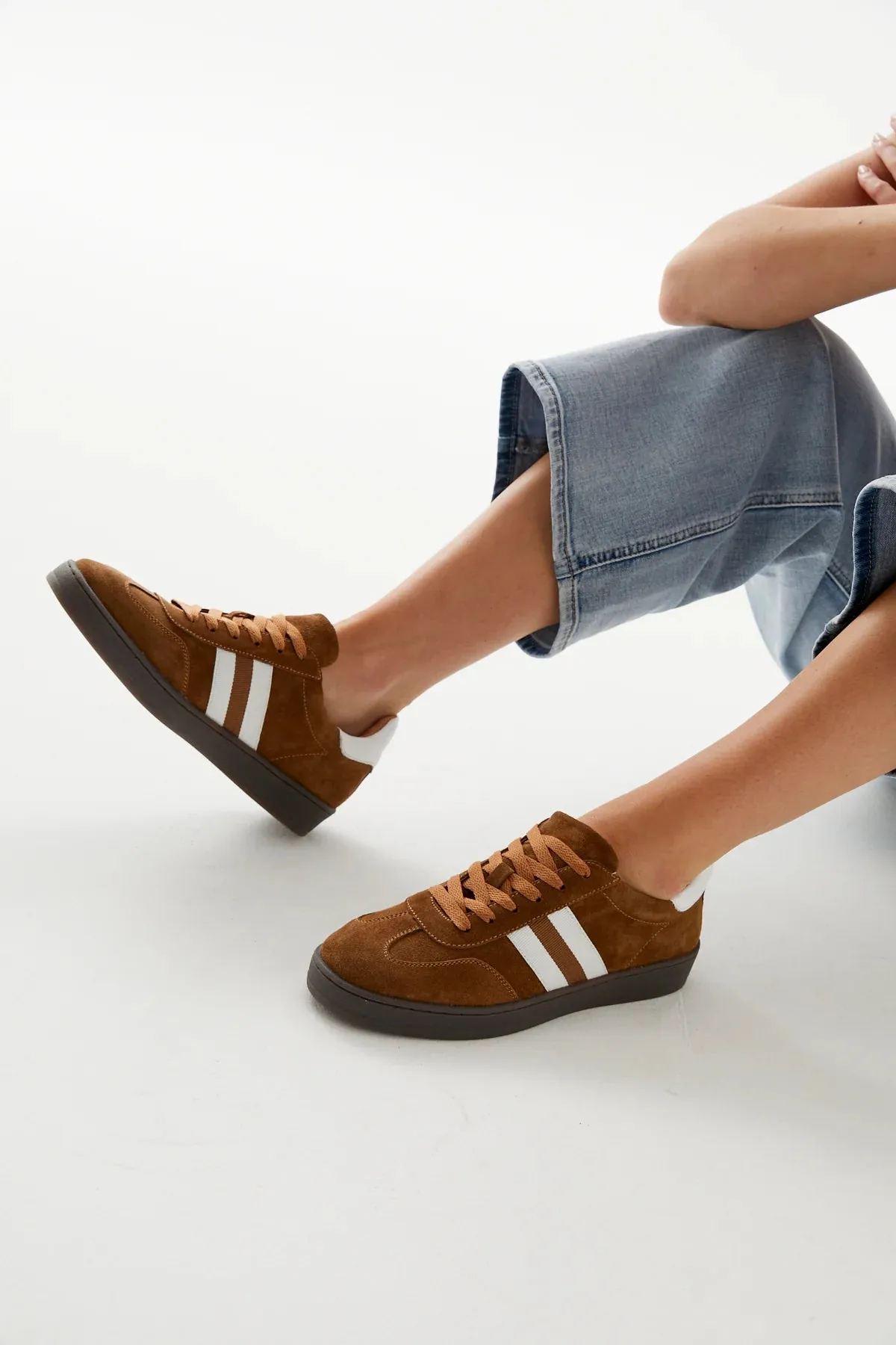 Aloha Sneaker  -  Khaki/White suede