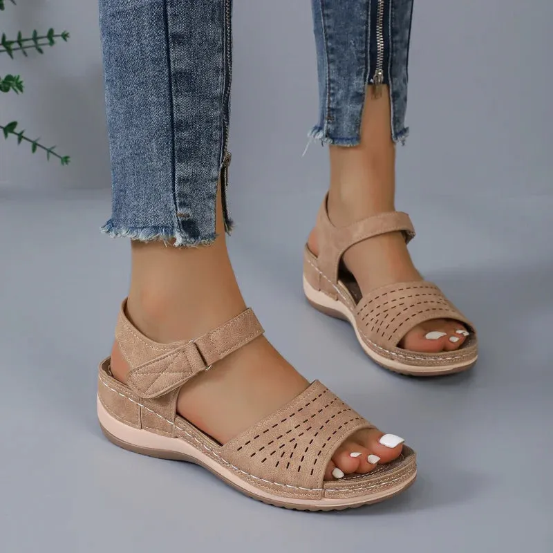 Comfortable flat beach sandals for women
