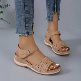 Comfortable flat beach sandals for women
