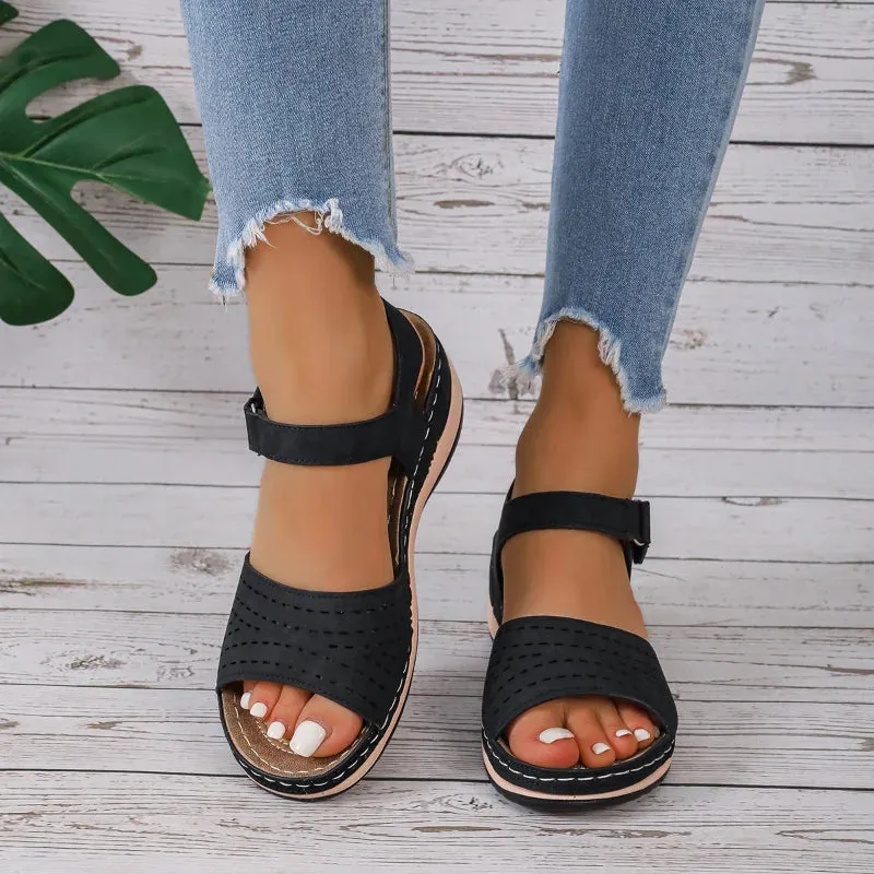 Comfortable flat beach sandals for women