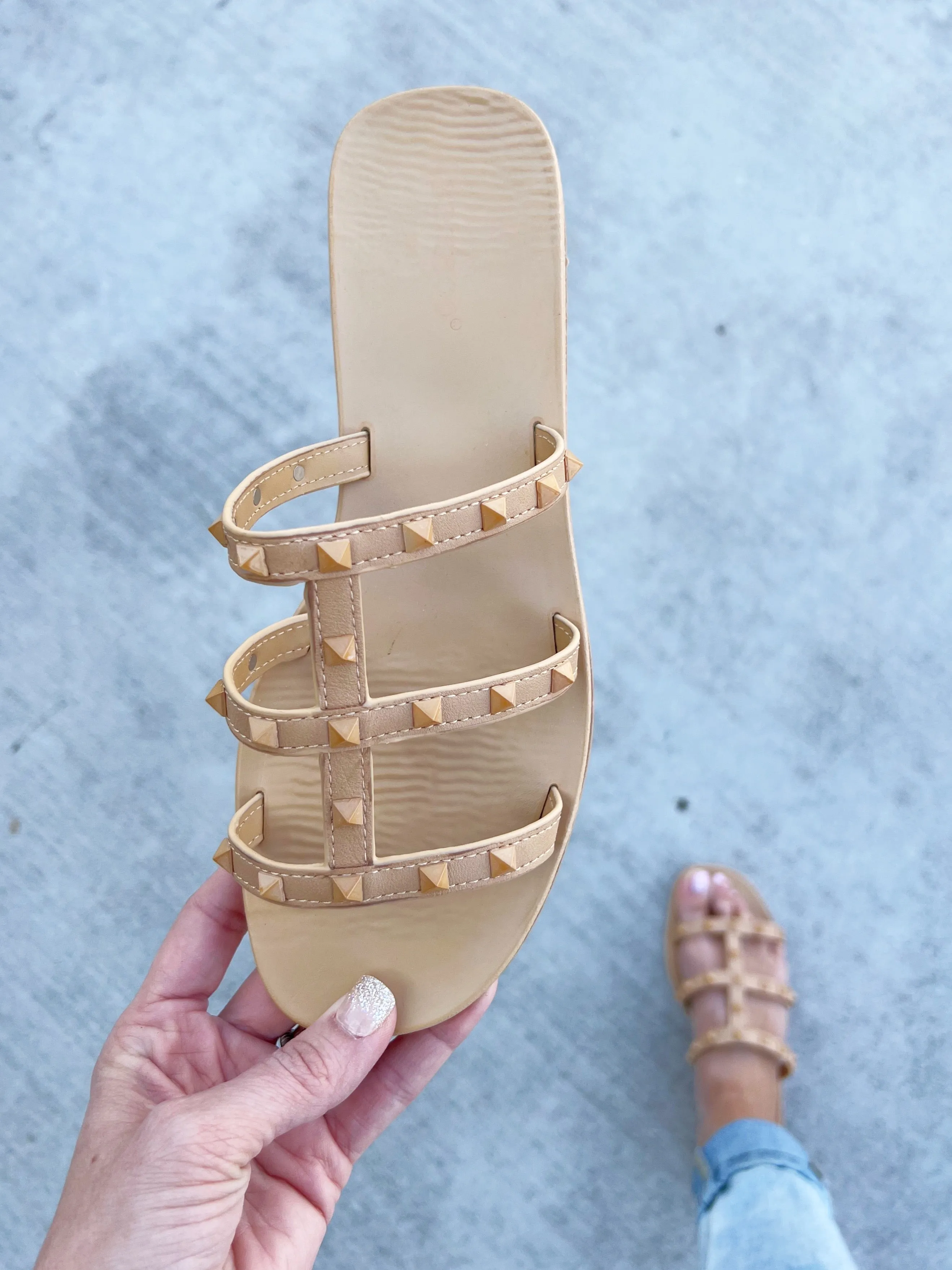 Free And Easy Sandals in Natural (SALE)
